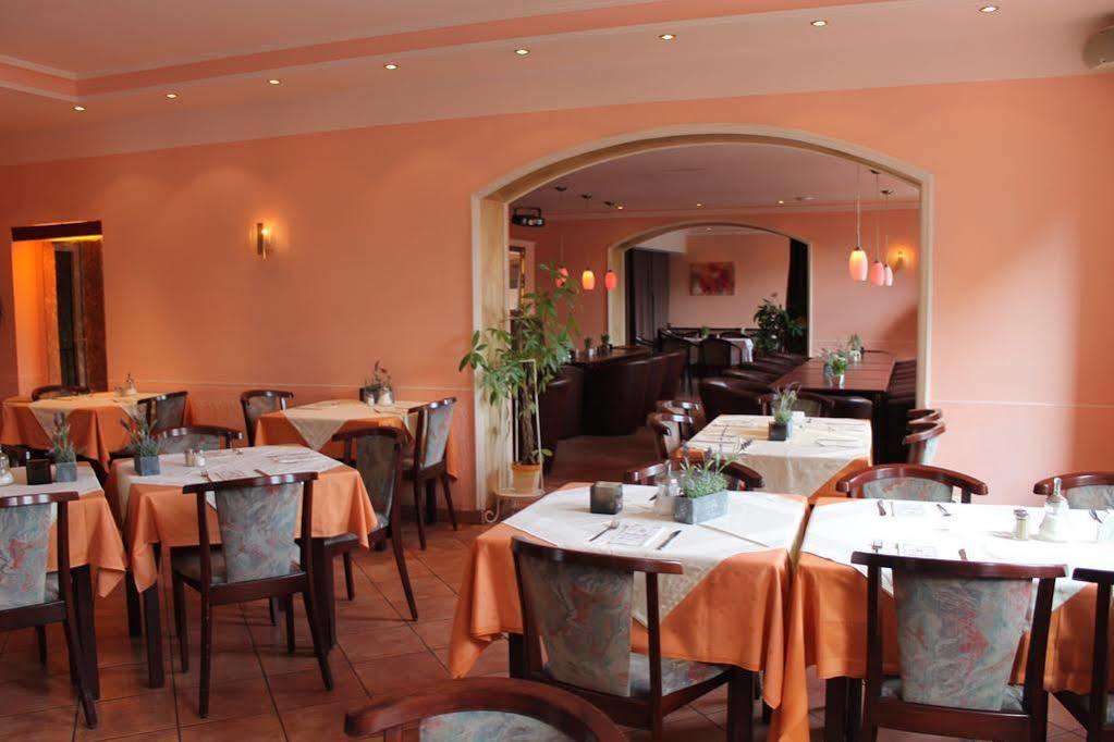 Hotel Kunibert Der Fiese Кельн Екстер'єр фото